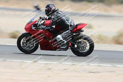 media/May-05-2025-Moto Forza (Mon) [[3c1838c5e5]]/2-B Group/Session 3 (Panning Test Turn 14 Inside)/